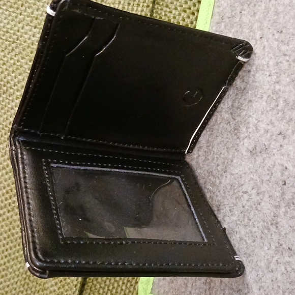 Wallet - Picture 3 of 4